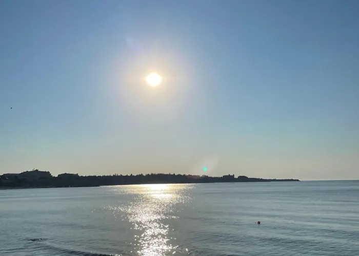 ив-бо Апартаменты *